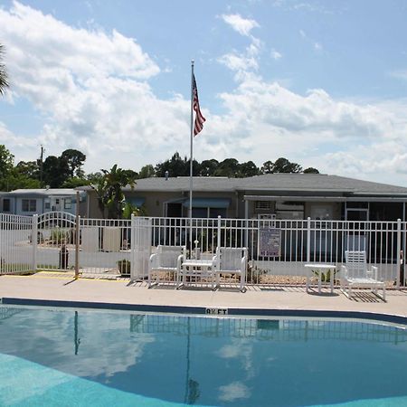 Carters Motel And Mobile Home Village Edgewater  Extérieur photo