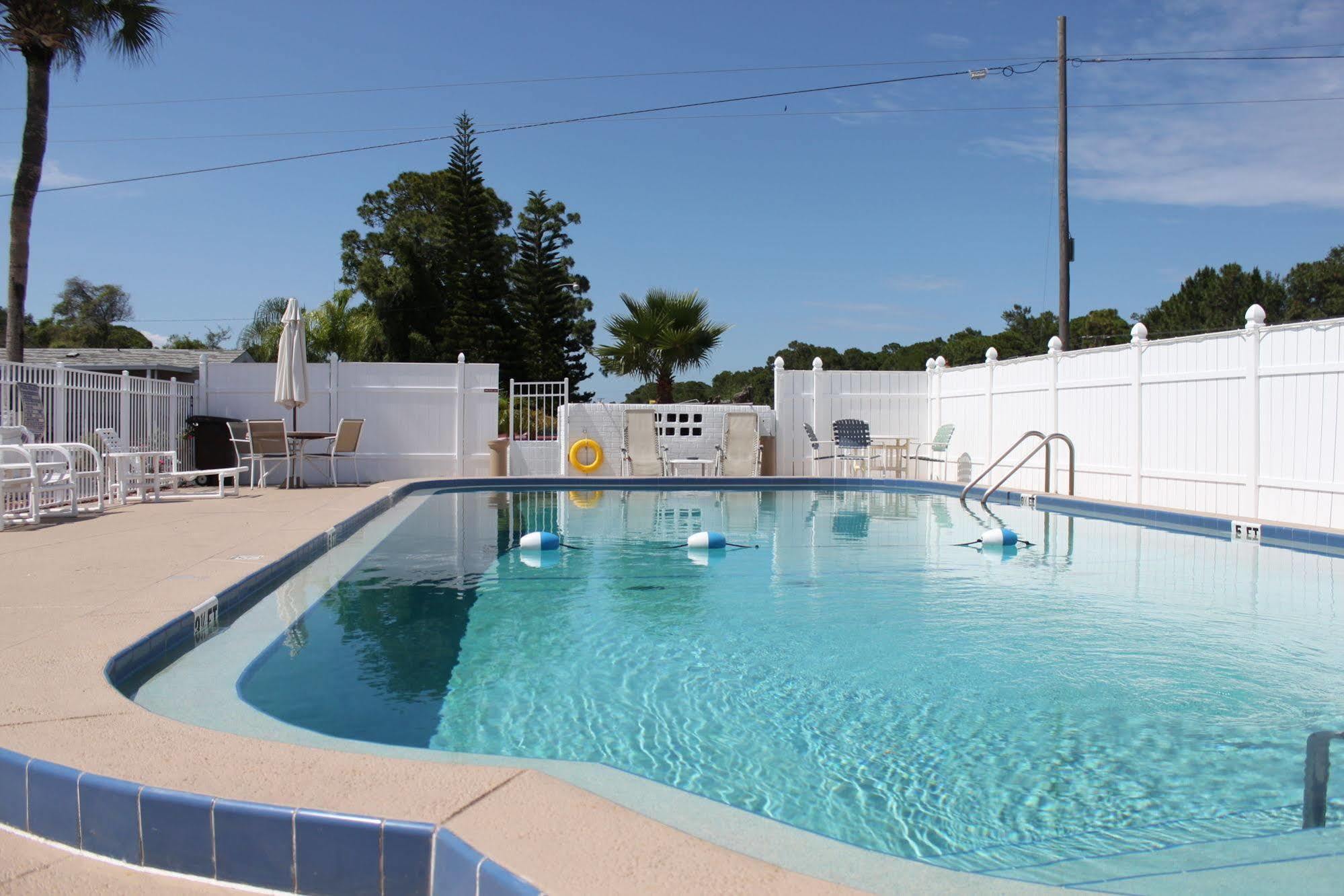 Carters Motel And Mobile Home Village Edgewater  Extérieur photo