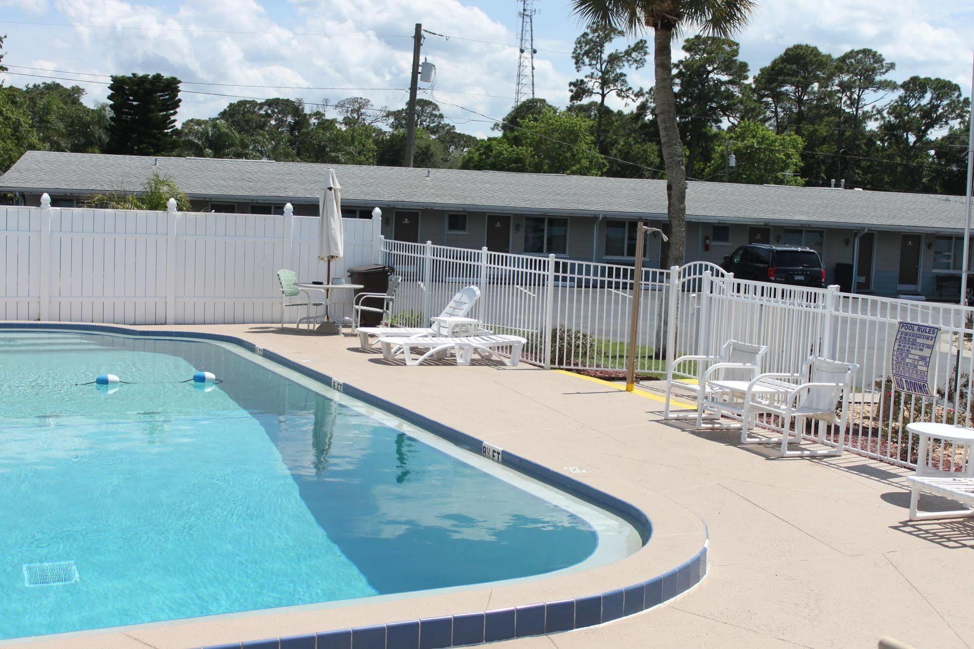 Carters Motel And Mobile Home Village Edgewater  Extérieur photo